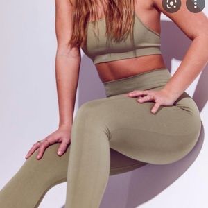 Set Active x Madelyn Cline Seagrass Set